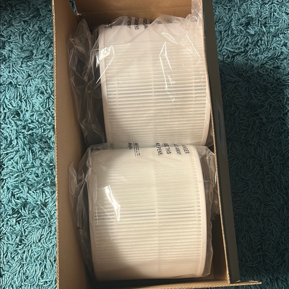 Levoit 300 air filters - Picture 2 of 2